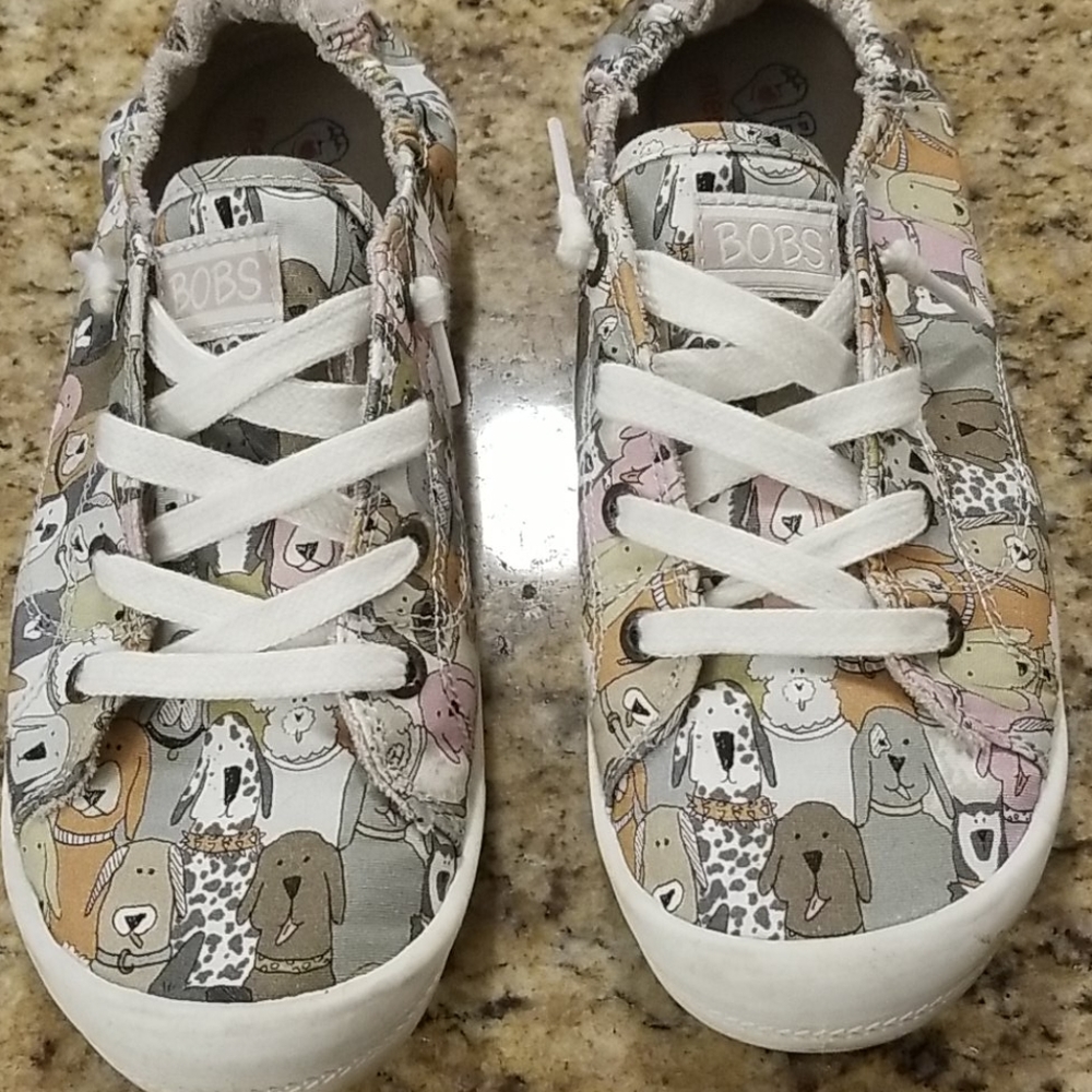 SKECHERS with memory foam